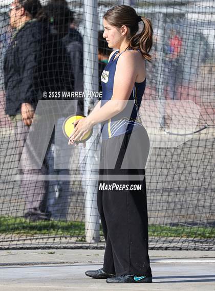 Thumbnail 3 in Herd Roundup @ Elk Grove HS photogallery.