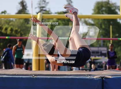 Thumbnail 2 in Herd Roundup @ Elk Grove HS photogallery.