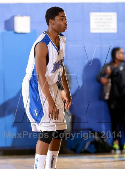 Thumbnail 2 in Thomas Jefferson vs. Hinkley (Holiday Classic) photogallery.