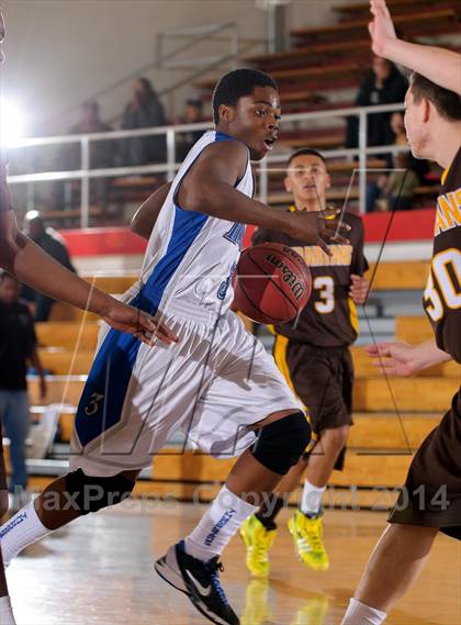 Thumbnail 1 in Thomas Jefferson vs. Hinkley (Holiday Classic) photogallery.