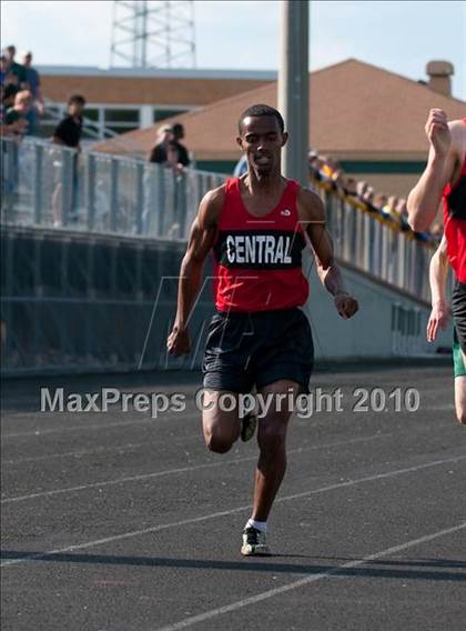 Thumbnail 2 in True Team Section 6AAA (Boys 1600m Run) photogallery.