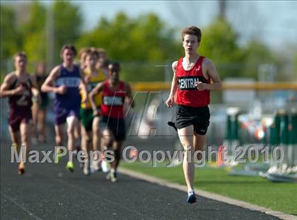 Thumbnail 2 in True Team Section 6AAA (Boys 1600m Run) photogallery.