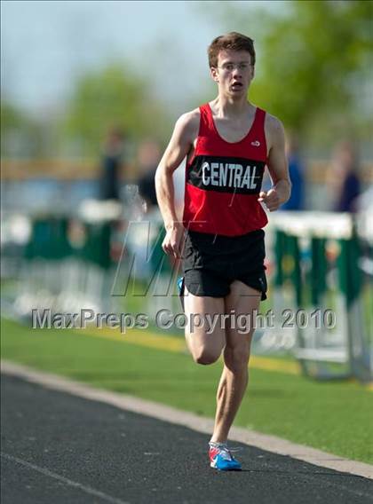 Thumbnail 3 in True Team Section 6AAA (Boys 1600m Run) photogallery.
