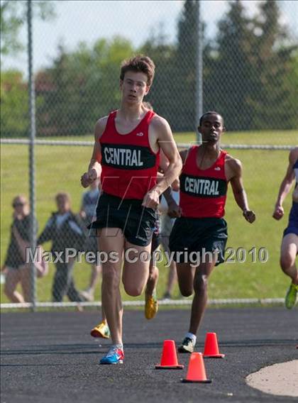 Thumbnail 1 in True Team Section 6AAA (Boys 1600m Run) photogallery.