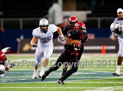 Thumbnail 3 in Cedar Hill vs. Guyer (Kirk Herbstreit National Kickoff Classic) photogallery.