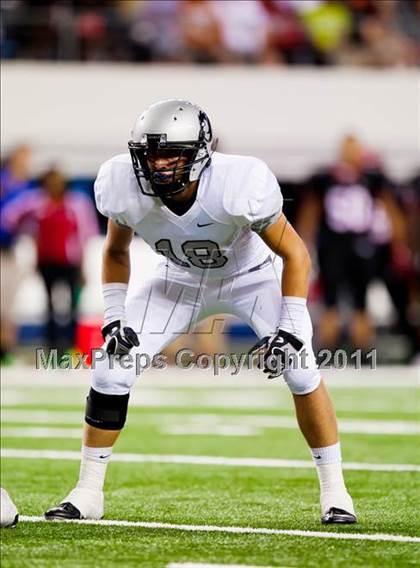 Thumbnail 3 in Cedar Hill vs. Guyer (Kirk Herbstreit National Kickoff Classic) photogallery.