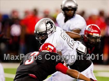 Thumbnail 3 in Cedar Hill vs. Guyer (Kirk Herbstreit National Kickoff Classic) photogallery.