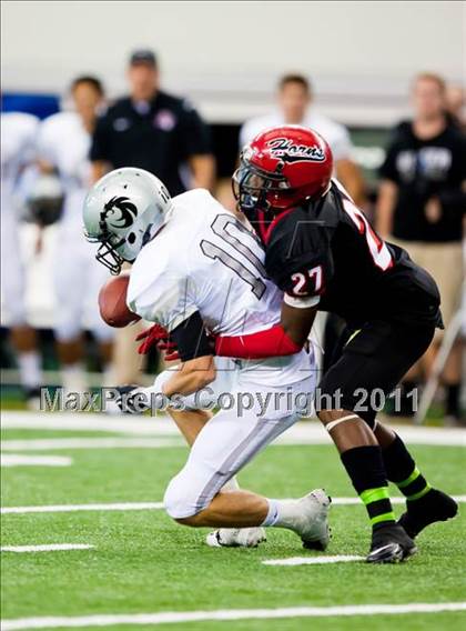 Thumbnail 3 in Cedar Hill vs. Guyer (Kirk Herbstreit National Kickoff Classic) photogallery.