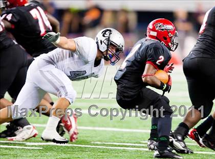Thumbnail 3 in Cedar Hill vs. Guyer (Kirk Herbstreit National Kickoff Classic) photogallery.