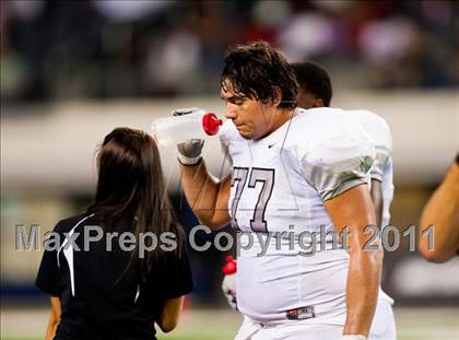 Thumbnail 1 in Cedar Hill vs. Guyer (Kirk Herbstreit National Kickoff Classic) photogallery.