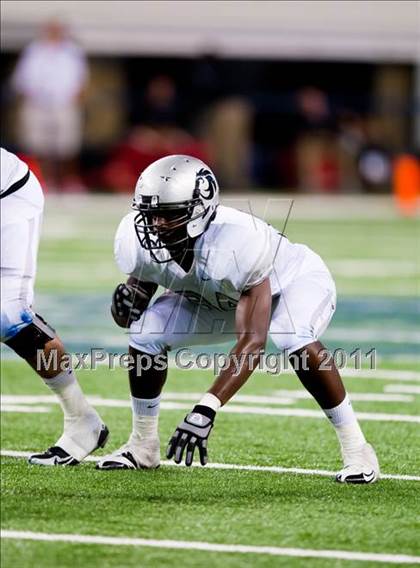Thumbnail 3 in Cedar Hill vs. Guyer (Kirk Herbstreit National Kickoff Classic) photogallery.
