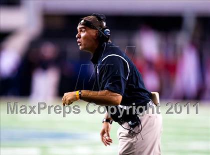 Thumbnail 3 in Cedar Hill vs. Guyer (Kirk Herbstreit National Kickoff Classic) photogallery.