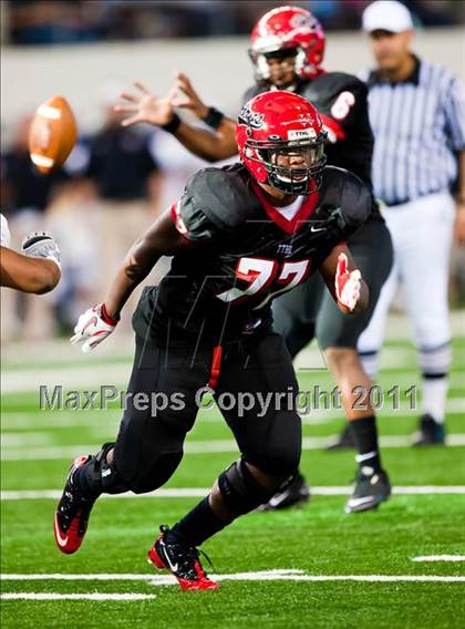 Thumbnail 1 in Cedar Hill vs. Guyer (Kirk Herbstreit National Kickoff Classic) photogallery.