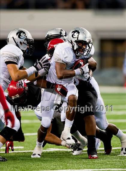Thumbnail 2 in Cedar Hill vs. Guyer (Kirk Herbstreit National Kickoff Classic) photogallery.
