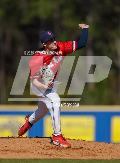 Thumbnail 3 in South Panola vs. Central Hinds Academy photogallery.