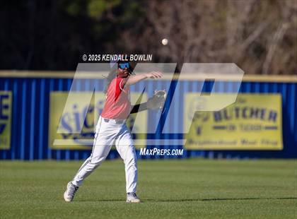 Thumbnail 3 in South Panola vs. Central Hinds Academy photogallery.