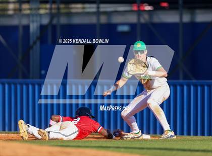 Thumbnail 2 in South Panola vs. Central Hinds Academy photogallery.