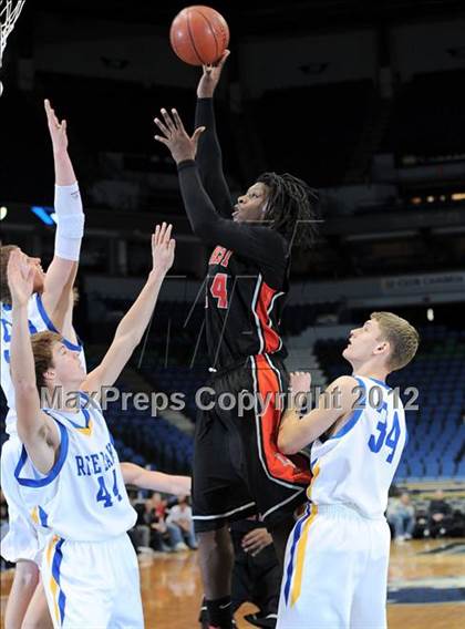 Thumbnail 2 in Rice Lake vs. Duluth East photogallery.