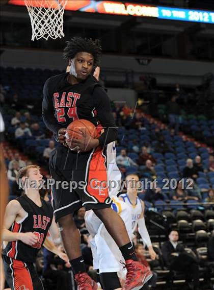 Thumbnail 2 in Rice Lake vs. Duluth East photogallery.