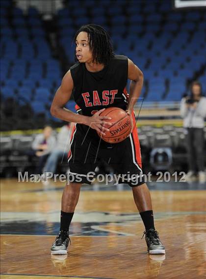 Thumbnail 2 in Rice Lake vs. Duluth East photogallery.
