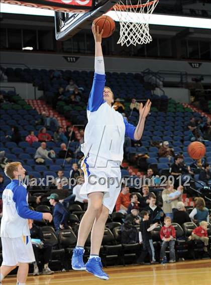 Thumbnail 3 in Rice Lake vs. Duluth East photogallery.