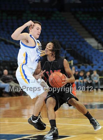 Thumbnail 3 in Rice Lake vs. Duluth East photogallery.
