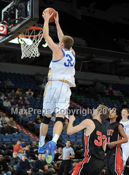 Thumbnail 1 in Rice Lake vs. Duluth East photogallery.