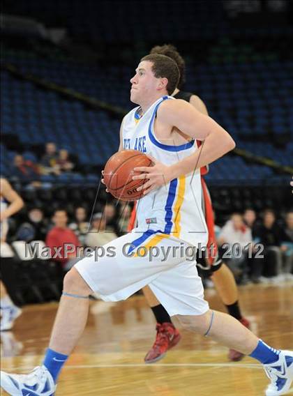 Thumbnail 2 in Rice Lake vs. Duluth East photogallery.