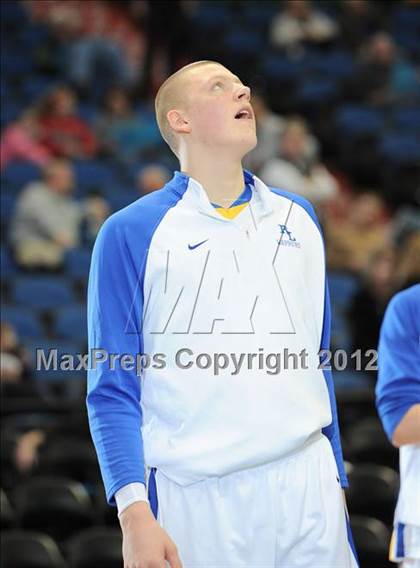 Thumbnail 1 in Rice Lake vs. Duluth East photogallery.