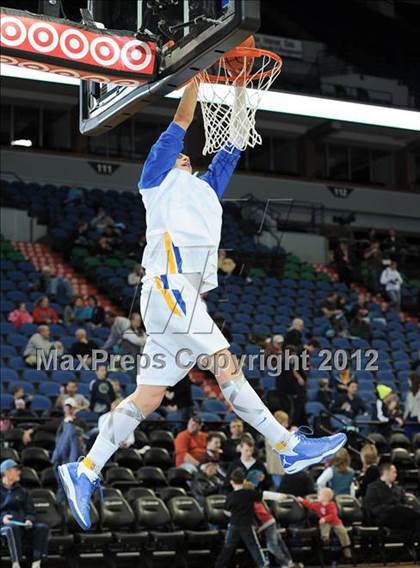 Thumbnail 2 in Rice Lake vs. Duluth East photogallery.