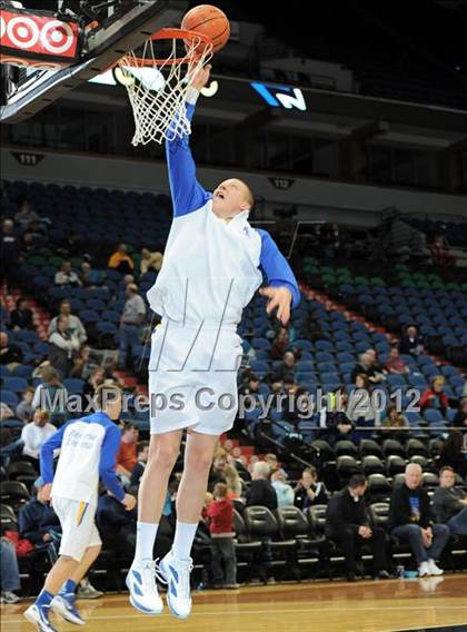 Thumbnail 1 in Rice Lake vs. Duluth East photogallery.