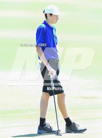 Thumbnail 2 in Metro Invitational Golf Tournament photogallery.