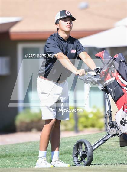 Thumbnail 2 in Metro Invitational Golf Tournament photogallery.