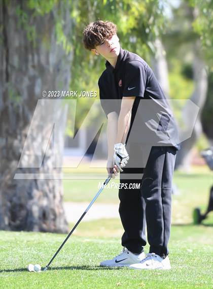 Thumbnail 3 in Metro Invitational Golf Tournament photogallery.
