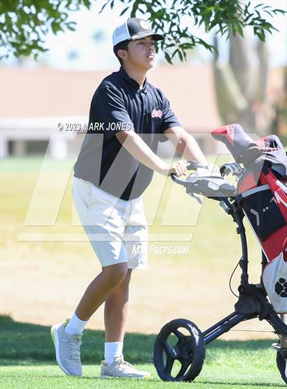 Thumbnail 2 in Metro Invitational Golf Tournament photogallery.