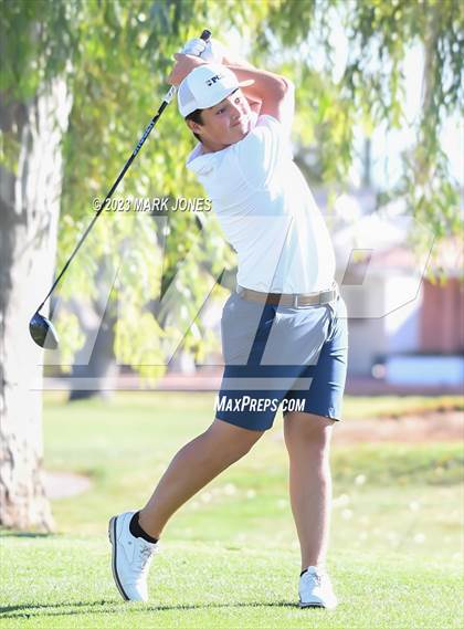 Thumbnail 2 in Metro Invitational Golf Tournament photogallery.
