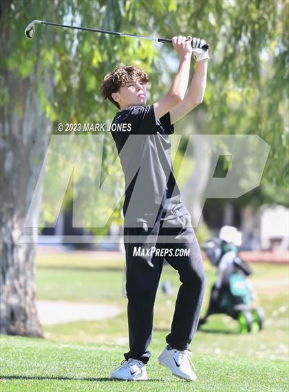 Thumbnail 2 in Metro Invitational Golf Tournament photogallery.