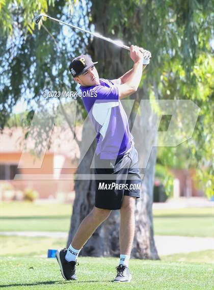 Thumbnail 2 in Metro Invitational Golf Tournament photogallery.