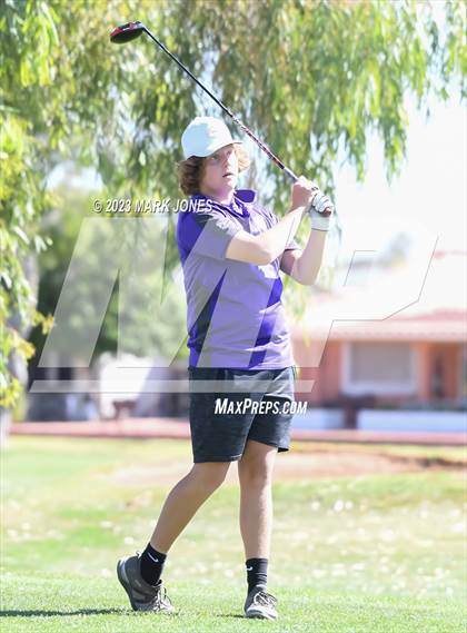 Thumbnail 3 in Metro Invitational Golf Tournament photogallery.