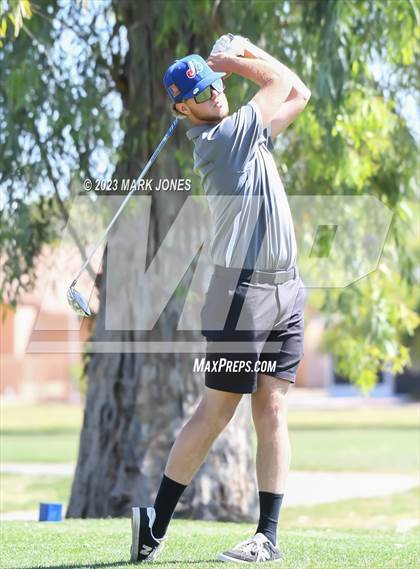Thumbnail 2 in Metro Invitational Golf Tournament photogallery.