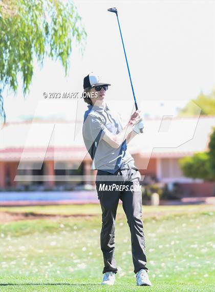 Thumbnail 3 in Metro Invitational Golf Tournament photogallery.