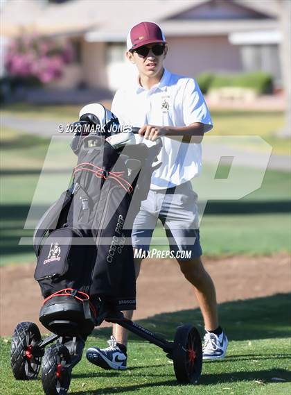 Thumbnail 2 in Metro Invitational Golf Tournament photogallery.