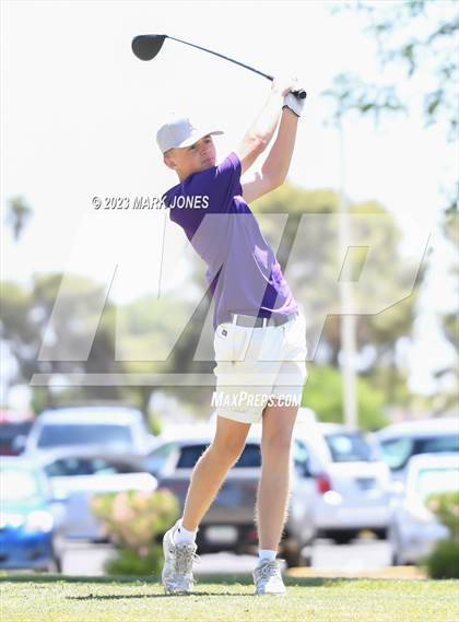 Thumbnail 3 in Metro Invitational Golf Tournament photogallery.