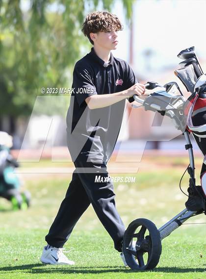 Thumbnail 2 in Metro Invitational Golf Tournament photogallery.