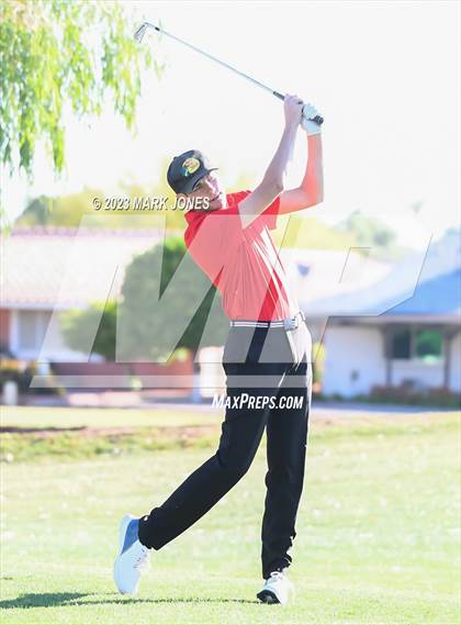 Thumbnail 2 in Metro Invitational Golf Tournament photogallery.