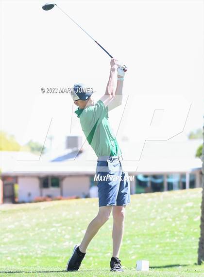 Thumbnail 2 in Metro Invitational Golf Tournament photogallery.