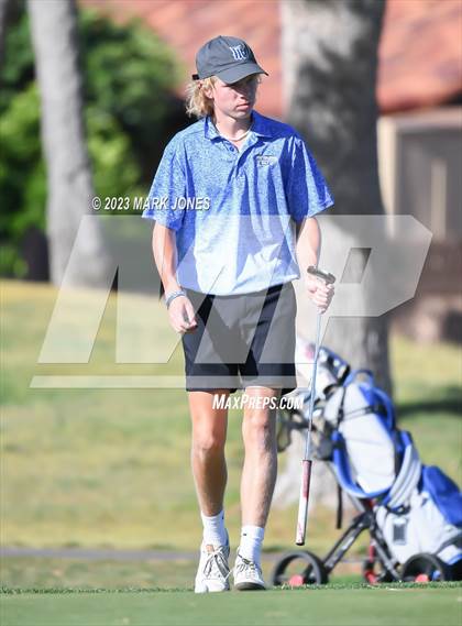 Thumbnail 2 in Metro Invitational Golf Tournament photogallery.