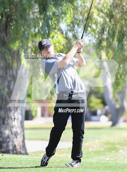 Thumbnail 3 in Metro Invitational Golf Tournament photogallery.