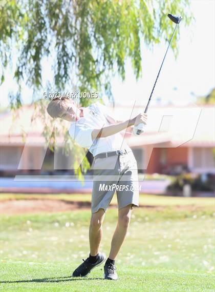 Thumbnail 2 in Metro Invitational Golf Tournament photogallery.