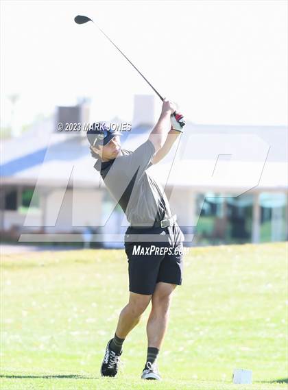 Thumbnail 3 in Metro Invitational Golf Tournament photogallery.